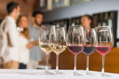 Visita a Montserrat y degustación de licores