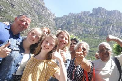 Recorrido de mañana o de tarde a Montserrat para grupos pequeños  Recorrido de mañana o de tarde a Montserrat para grupos pequeños