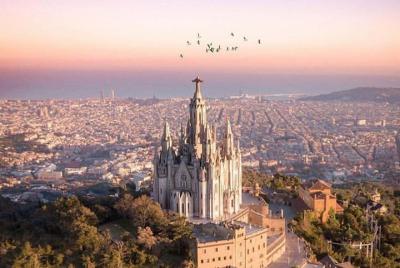 Camina hasta el Tibidabo con un local