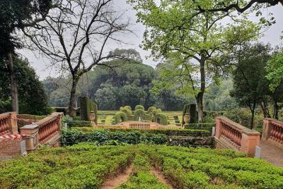 Recorrido a Pie por El Laberinto de Horta en Barcelona