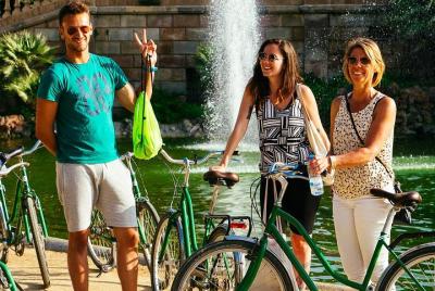 Withlocals Covid-19 Regulado PRIVADO Gaudi Bike Tour en Barcelona