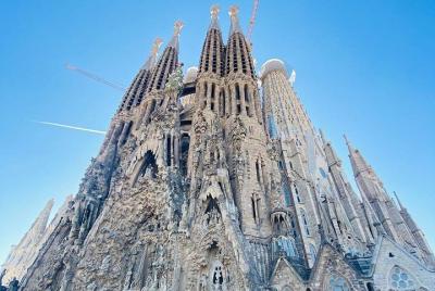 Experiencia Gaudí: Descubre la Sagrada Familia (admisión rápida)