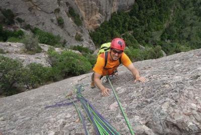  Excursión guiada de día completo en escalada en roca en Montserrat, Barcelona