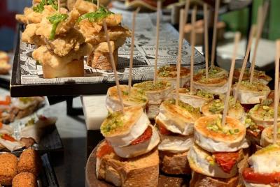 San Sebastián y la región vinícola vasca con almuerzo y degustación de vinos (desde Bilbao) San Sebastián y la región vinícola vasca con almuerzo y degustación de vinos (desde Bilbao)