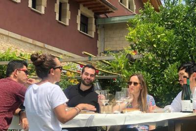 Visita y Cata Privada a la bodega de Txakolí Gaintza Visita y Cata Privada a la bodega de Txakolí Gaintza