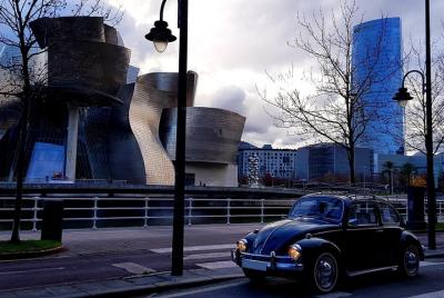 Recorre Bilbao en un VW Vintage "Beetle" Recorre Bilbao en un VW Vintage