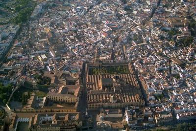 Traslado privado en Córdoba desde el aeropuerto o la estación de tren Traslado privado en Córdoba desde el aeropuerto o la estación de tren