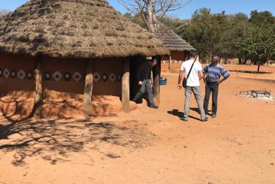 Excursión privada de medio día a la zona rural de Zimbabwe desde las cataratas Victoria