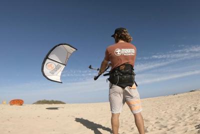 Curso de iniciación al kitesurf