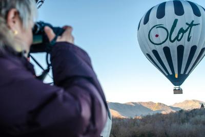 Vuelo en globo aerostático y desayuno sobre los volcanes de Cataluña Vuelo en globo aerostático y desayuno sobre los volcanes de Cataluña