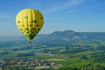 Comfort Ballooning 4 pax de Barcelona + Restaurante. Comfort Ballooning 4 pax de Barcelona + Restaurante.
