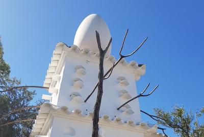 El mundo de los extraños Dali y la Costa Brava. El mundo de los extraños Dali y la Costa Brava.