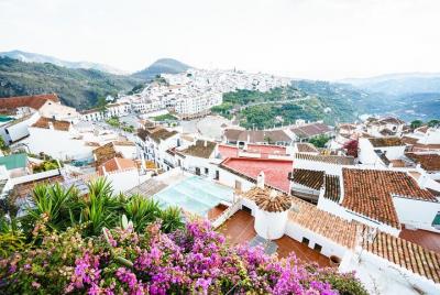 Sin colas Excursión de un día a Nerja y Frijiliana desde Granada