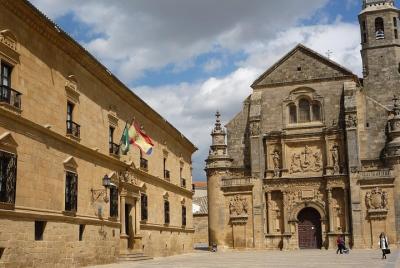 Excursión privada a Úbeda y Baeza en un día desde Granada con entradas