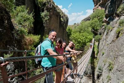 Excursión guiada de un día a la aventura en grupos pequeños de Sierra Nevada desde Granada