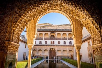 El Palacio de la Alhambra: tour de audio autoguiado en su teléfono (sin boleto)