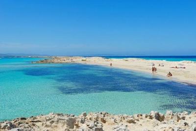 Excursión privada en catamarán Ses Illetes Beach Formentera