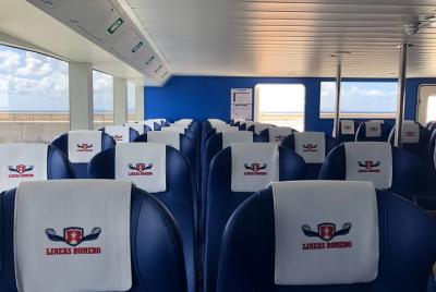 Lanzarote: billete de ida y vuelta en barco a Fuerteventura con wifi 