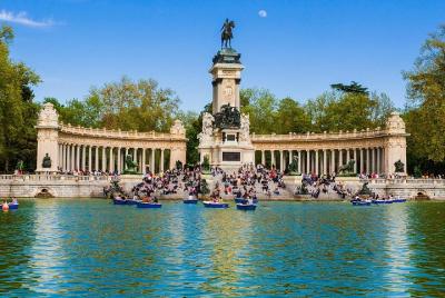 Visita guiada a pie en el famoso Parque del Retiro en Madrid