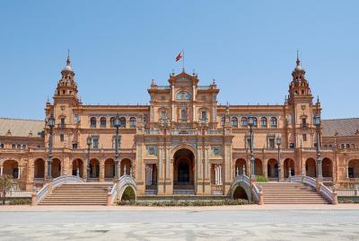 Visita guiada de 3 días a Cáceres y Sevilla desde Madrid en autobús y tren de alta velocidad