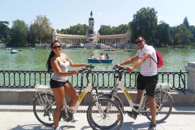 Parque del Retiro y Barrio de las Letras en bicicleta.