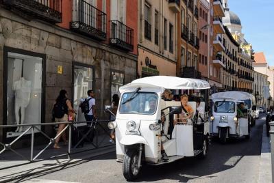 Tour privado de 2 horas por Madrid (tuk-tuk / carrito de golf)