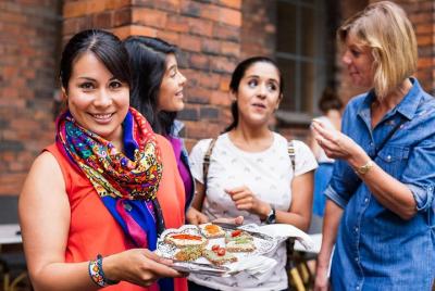 Recorrido gastronómico privado en Berlín con 10 degustaciones Recorrido gastronómico privado en Berlín con 10 degustaciones
