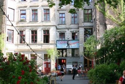 Tour privado de 3 horas en bicicleta por Tiergarten y los lugares ocultos de Berlín Tour privado de 3 horas en bicicleta por Tiergarten y los lugares ocultos de Berlín