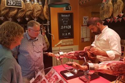 Cata de vinos, jamón ibérico y tapas en Madrid