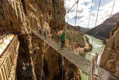 Recorrido de un día completo en el Caminito del Rey desde la Costa del Sol Recorrido de un día completo en el Caminito del Rey desde la Costa del Sol