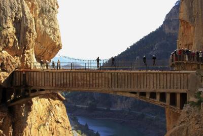 Recorrido Guiado al Caminito del Rey desde Málaga Recorrido Guiado al Caminito del Rey desde Málaga