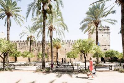 Escapada de un día completo a Córdoba con entrada a la Mezquita directo desde Málaga Escapada de un día completo a Córdoba con entrada a la Mezquita directo desde Málaga