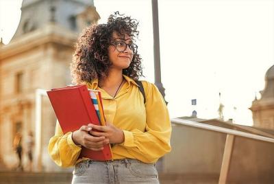 Clases de español - ¡Aprende lo básico mientras visitas Málaga! - por OhMyGoodGuide Clases de español - ¡Aprende lo básico mientras visitas Málaga! - por OhMyGoodGuide