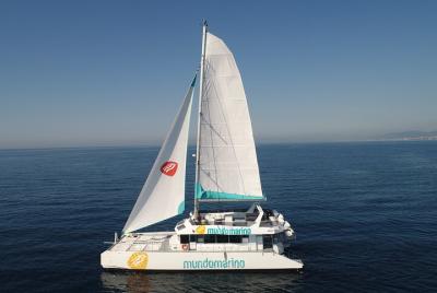 Paseo por la Bahía de Málaga en Velero Ecológico Paseo por la Bahía de Málaga en Velero Ecológico