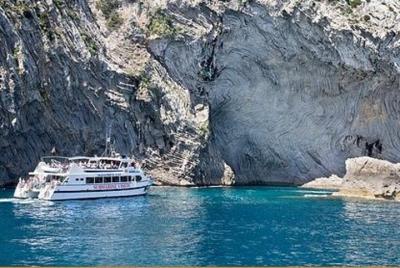 Travesía panorámica en barco hasta la paya de Formentor en Mallorca Travesía panorámica en barco hasta la paya de Formentor en Mallorca