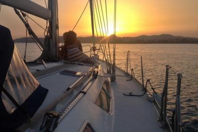 Exclusivo Sunset Sail (VIP). Bahía de Palma (Mallorca) Exclusivo Sunset Sail (VIP). Bahía de Palma (Mallorca)
