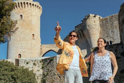 Tour privado del castillo de Bellver y aspectos destacados de los alrededores Tour privado del castillo de Bellver y aspectos destacados de los alrededores