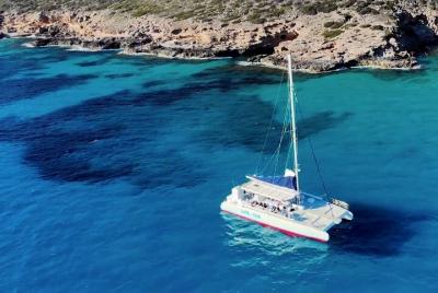2 Horas de Paseo en Catamarán en Bahía de Palma con Esnórquel 2 Horas de Paseo en Catamarán en Bahía de Palma con Esnórquel