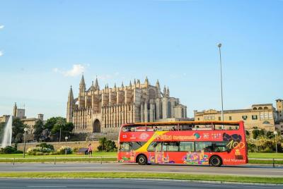 Recorrido en autobús con paradas libres en Palma de Mallorca con opción de recorrido en barco y castillo de Belver Recorrido en autobús con paradas libres en Palma de Mallorca con opción de recorrido en barco y castillo de Belver
