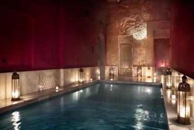 Experiencia de baño árabe para grupos pequeños en Hammam Al Ándalus Palma Experiencia de baño árabe para grupos pequeños en Hammam Al Ándalus Palma