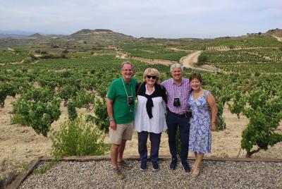 Excursión de vino La Rioja con visitas a dos bodegas y catas de vino desde San Sebastián. Excursión de vino La Rioja con visitas a dos bodegas y catas de vino desde San Sebastián.