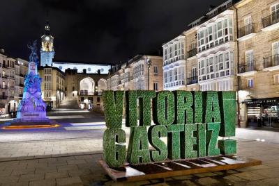 Vitoria y Añana Salt Valley pequeño grupo tour, almuerzo incluido Vitoria y Añana Salt Valley pequeño grupo tour, almuerzo incluido