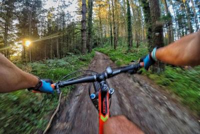 Bicicleta de montaña para todos los niveles, en el corazón vasco. Bicicleta de montaña para todos los niveles, en el corazón vasco.