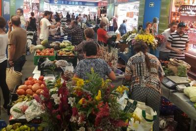 Visita privada en el casco viejo de San Sebastián con comida en una sociedad gastronómica Visita privada en el casco viejo de San Sebastián con comida en una sociedad gastronómica