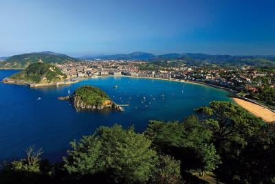 Guía privado de San Sebastián con transporte, máximo 4 personas. Guía privado de San Sebastián con transporte, máximo 4 personas.