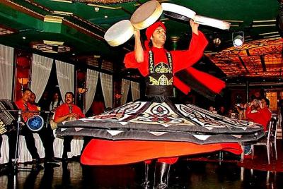 Crucero por la cena del Nilo con espectáculos folclóricos