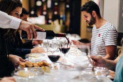 Sevilla Wine & Gourmet Tapas Tour Sevilla Wine & Gourmet Tapas Tour
