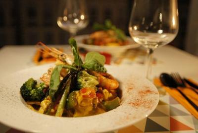 Carta gourmet y maridaje de vinos desde el corazón de Sevilla. Carta gourmet y maridaje de vinos desde el corazón de Sevilla.