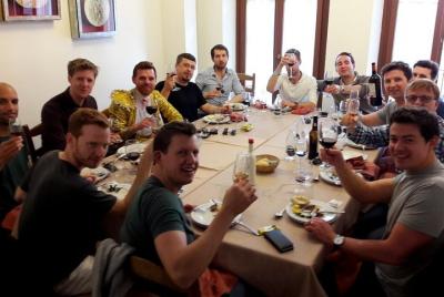 Degustación privada de vinos en la taberna más antigua de Sevilla. Degustación privada de vinos en la taberna más antigua de Sevilla.