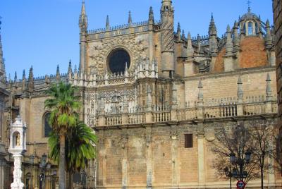 Tour privado Catedral + Barrio de Santa Cruz Tour privado Catedral + Barrio de Santa Cruz